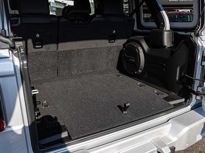 Jeep Wrangler Sahara 2.0l SILVERSTAR