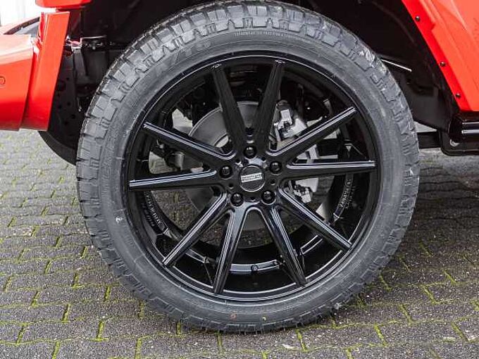 Jeep Wrangler Sahara 2.0l BLACK&RED