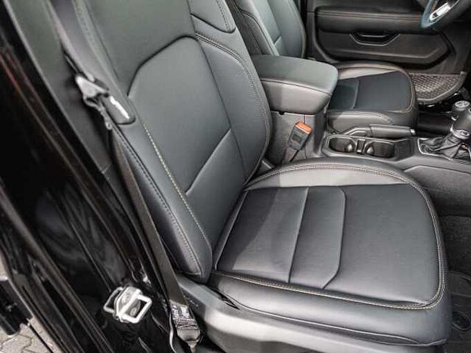 Jeep Wrangler BLACK EDITION 2.0l T-GDI Ultd. Sky-One