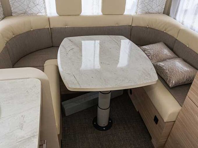 Eura Mobil Activa One 570 HS Automatik MJ26