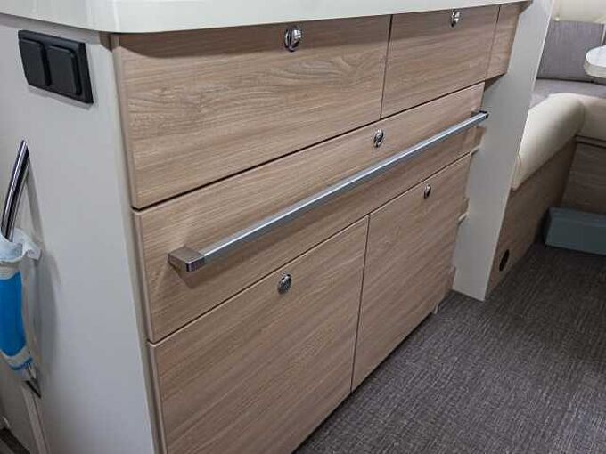 Eura Mobil Activa One 570 HS Automatik MJ26