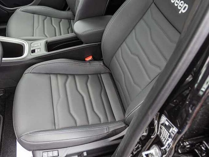 Jeep Avenger Elektro Summit MY25 Panorama/Leder