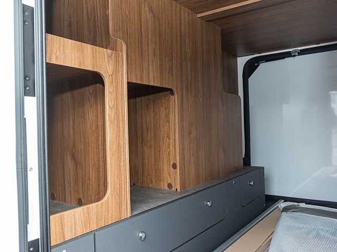 Laika Ecovip L 3019 Titanio UPE 104.000 €