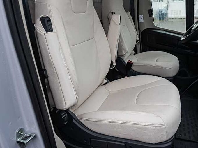 Laika Ecovip L 3019 Titanio UPE 104.000 €