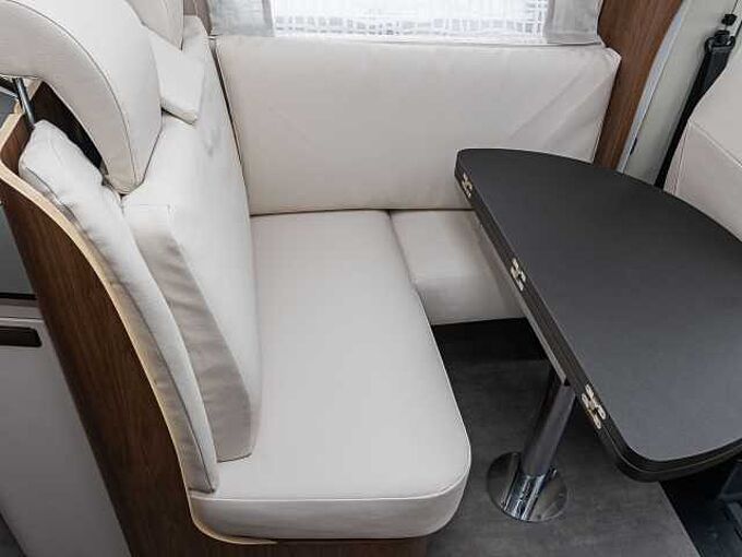 Laika Ecovip L 3019 Titanio UPE 104.000 €