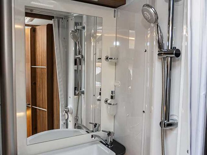 Laika Ecovip L 3019 Titanio UPE 104.000 €