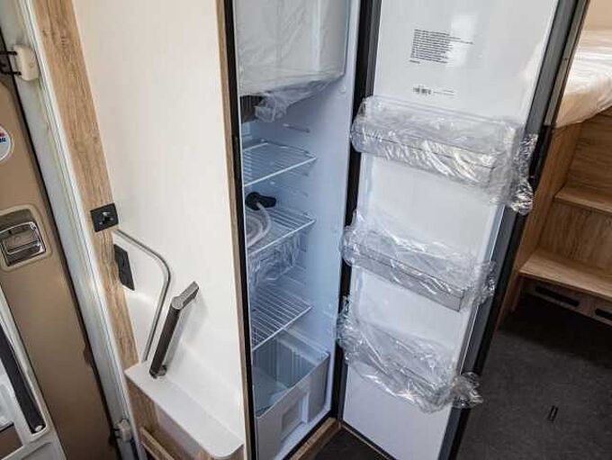 Eura Mobil Profila T 720 EF Automatik MJ 26