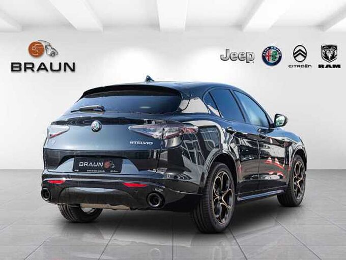 Alfa Romeo Stelvio 2.0 16V Turbo AT8-Q4 INTENSA VOLL!