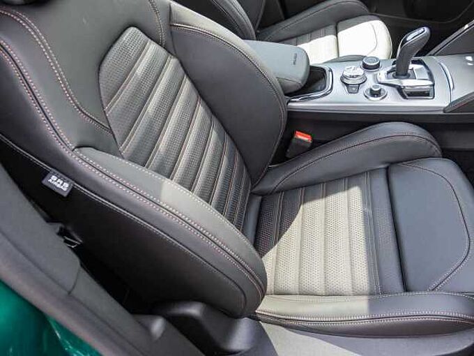 Alfa Romeo Stelvio 2.0 16V Turbo AT8-Q4 INTENSA VOLL!