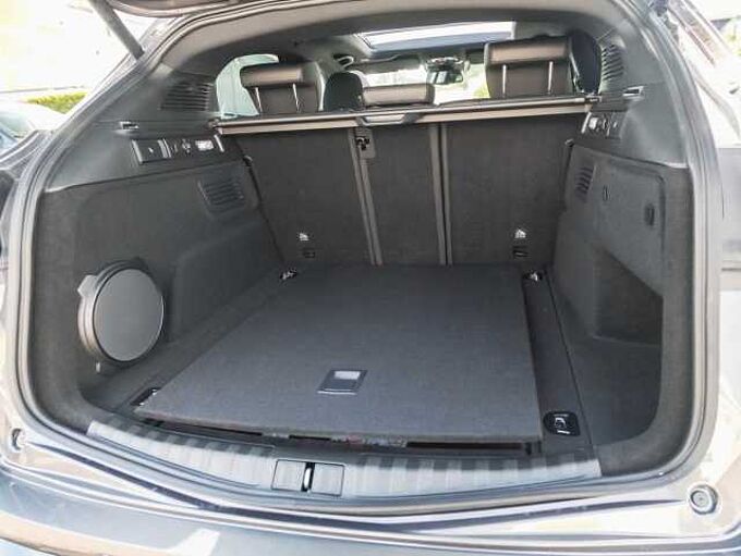 Alfa Romeo Stelvio 2.0 16V Turbo AT8-Q4 Veloce VOLL!