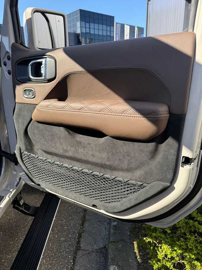 Jeep Wrangler BRUTE 2026 SKYONE