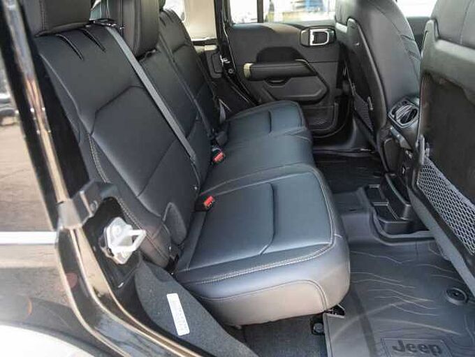 Jeep Wrangler MY25 Sahara 2.0l T-GDI Ultd. Sky-One