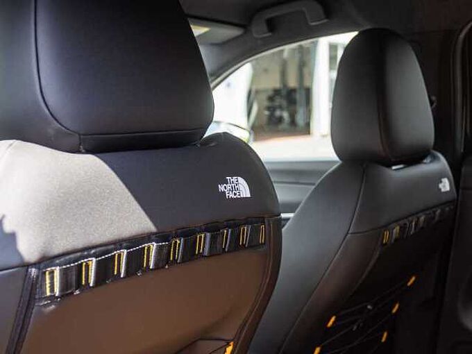 Jeep Avenger 1.2 48V 4xe Hybrid eAWD The North Face