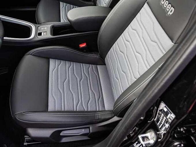 Jeep Avenger 1.2 48V 4xe Hybrid eAWD Upland