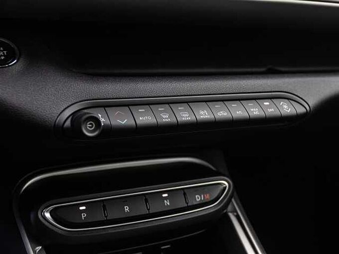 Jeep Avenger 1.2 48V 4xe Hybrid eAWD Upland