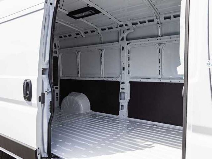 Citroen Jumper 35 BlueHDi L3H2 2.2 180PS Automatik