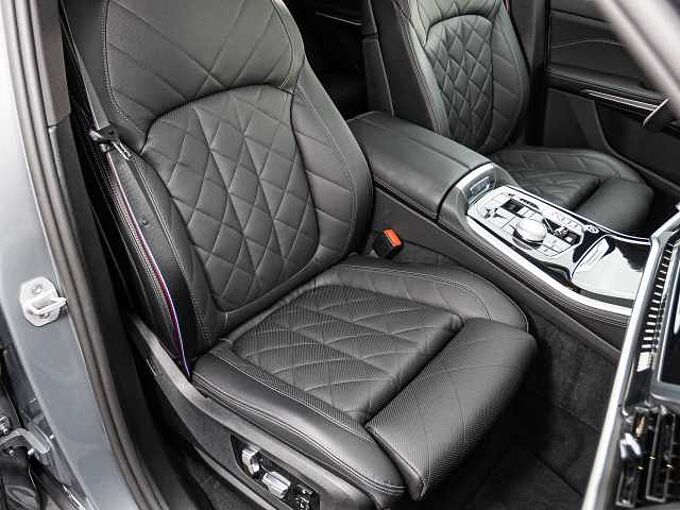 BMW X5 M60i xDrive UPE 144.000€