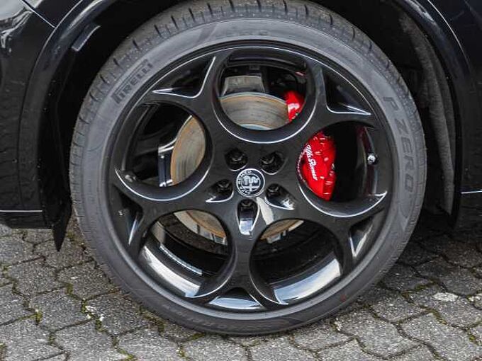 Alfa Romeo Stelvio 2.0 16V Turbo AT8-Q4 Veloce