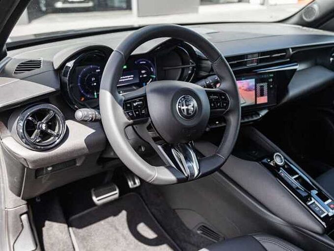 Alfa Romeo Junior ELETTRICA SPECIALE 115 KW (156 PS)