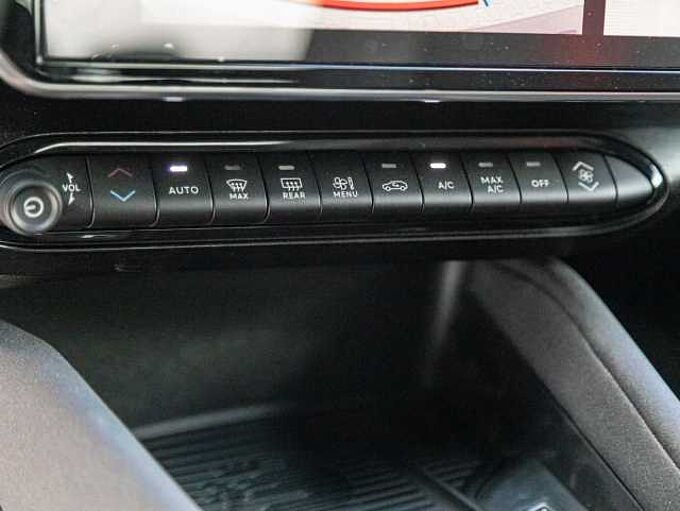 Alfa Romeo Junior ELETTRICA SPECIALE 115 KW (156 PS)