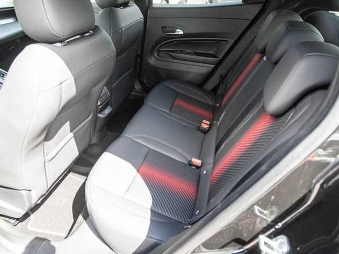 Alfa Romeo Junior ELETTRICA SPECIALE 115 KW (156 PS)