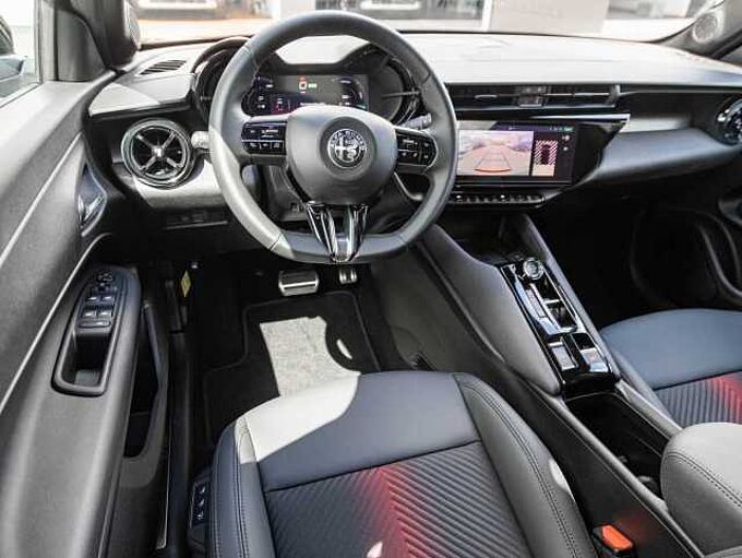 Alfa Romeo Junior ELETTRICA SPECIALE 115 KW (156 PS)