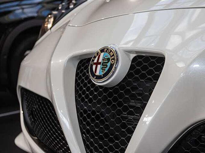 Alfa Romeo 4C 1.8 TBi Coupé NUR 4107km!