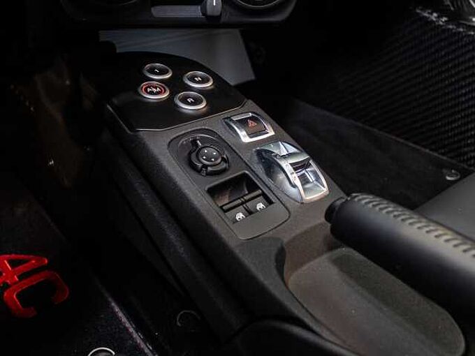 Alfa Romeo 4C 1.8 TBi Coupé NUR 4107km!