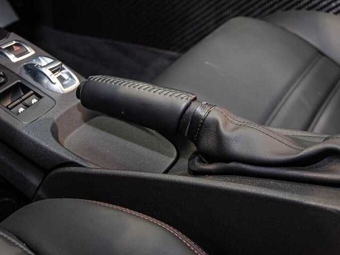 Alfa Romeo 4C 1.8 TBi Coupé NUR 4107km!