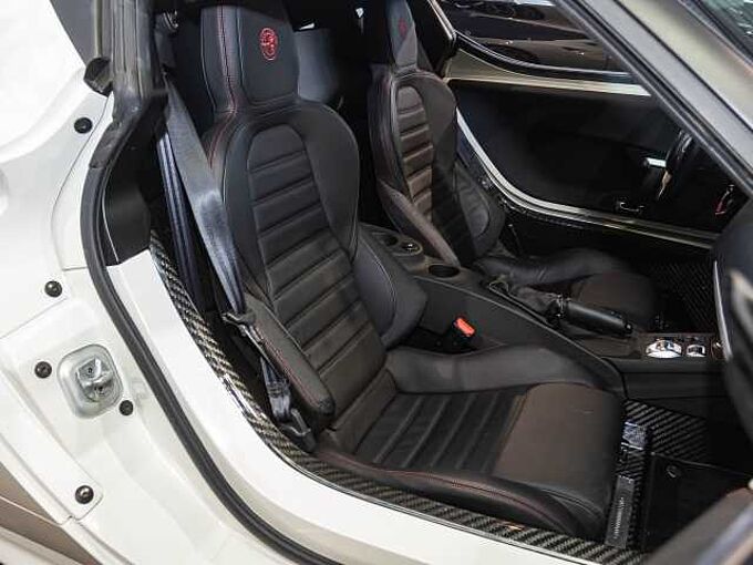 Alfa Romeo 4C 1.8 TBi Coupé NUR 4107km!