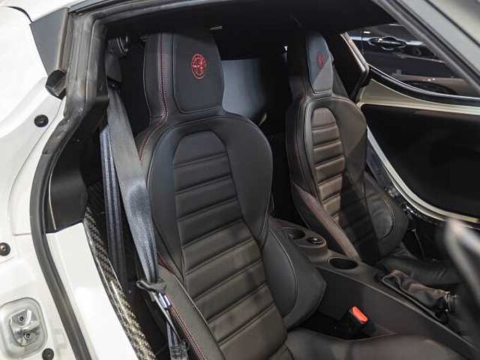 Alfa Romeo 4C 1.8 TBi Coupé NUR 4107km!