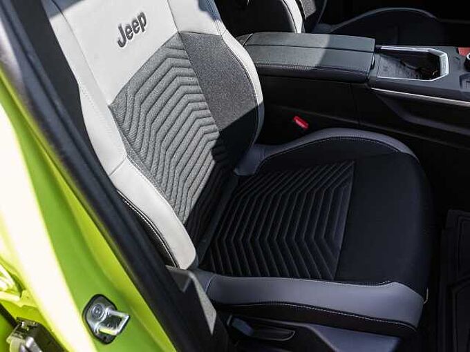 Jeep Compass 1.2 e-Hybrid DCT6 FIRST EDITION