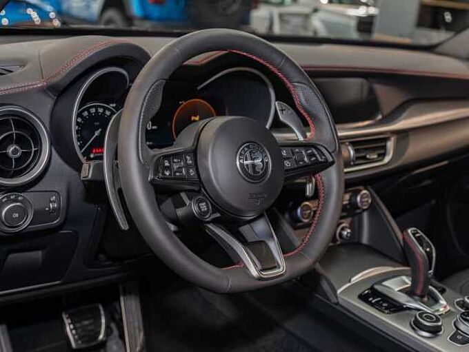 Alfa Romeo Stelvio COMPETIZIONE 2.0 Turbo 16V AT8-Q4