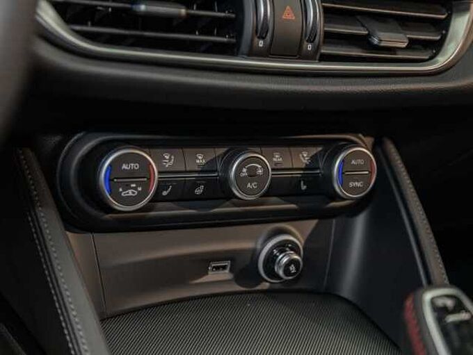 Alfa Romeo Stelvio COMPETIZIONE 2.0 Turbo 16V AT8-Q4