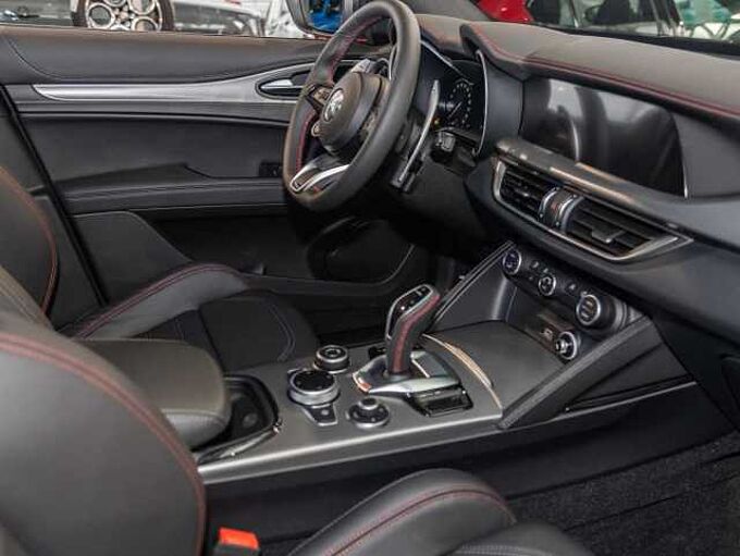 Alfa Romeo Stelvio COMPETIZIONE 2.0 Turbo 16V AT8-Q4