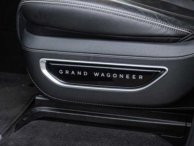Jeep Grand Wagoneer L Obsidian 4x4