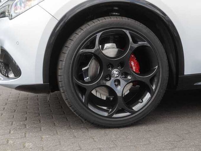 Alfa Romeo Stelvio COMPETIZIONE 2.0 Turbo 16V AT8-Q4