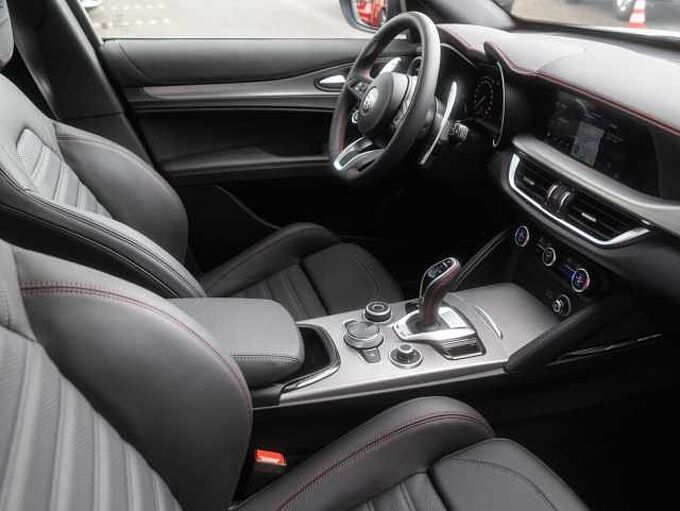 Alfa Romeo Stelvio COMPETIZIONE 2.0 Turbo 16V AT8-Q4
