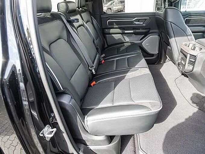 Dodge RAM 1500 Laramie Night Premium LPG