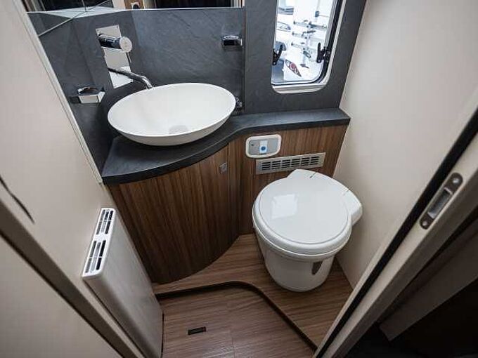 Eura Mobil Contura 766 EB Comfort Leder