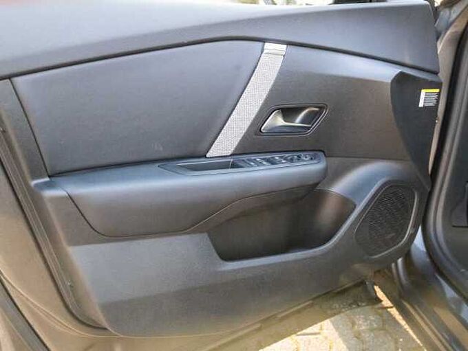 Citroen C4 PureTech 130 EAT8 PLUS