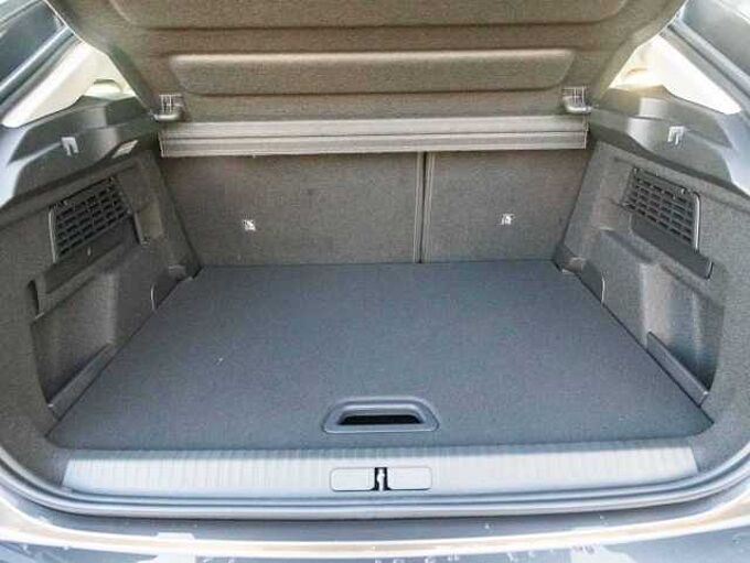 Citroen C4 PureTech 130 EAT8 PLUS