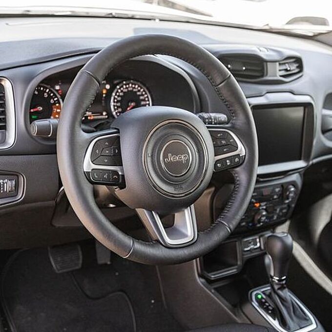 Jeep Renegade 1.5 GSE e-Hybrid Limited Panorama