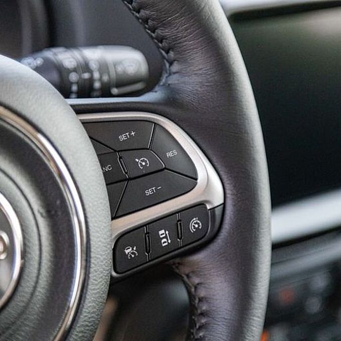 Jeep Renegade 1.5 GSE e-Hybrid Limited Panorama