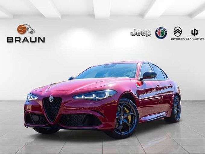 Alfa Romeo Giulia 2.9 V6 Bi-Turbo Quadrifoglio ORO 12/83