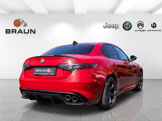 Alfa Romeo Giulia 2.9 V6 Bi-Turbo Quadrifoglio ORO 12/83