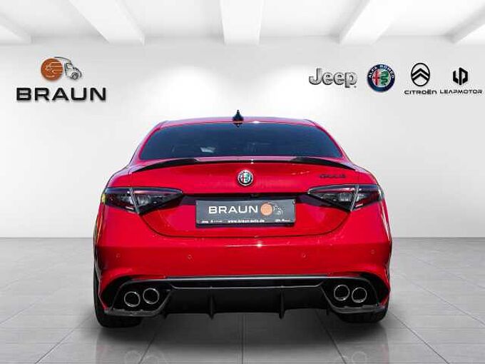 Alfa Romeo Giulia 2.9 V6 Bi-Turbo Quadrifoglio ORO 12/83
