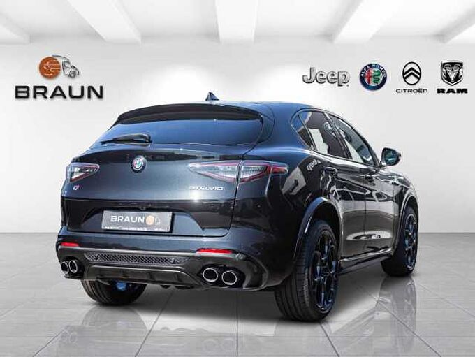 Alfa Romeo Stelvio V6 2.9 Bi-Turbo AT8-Q4 Quadrifoglio