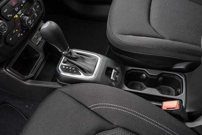 Jeep Renegade 1.3 T-GDI Limited Panorama/Kenwood