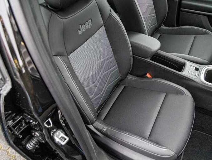 Jeep Avenger 1.2 T3 48V e-Hybrid Automatik Altitude